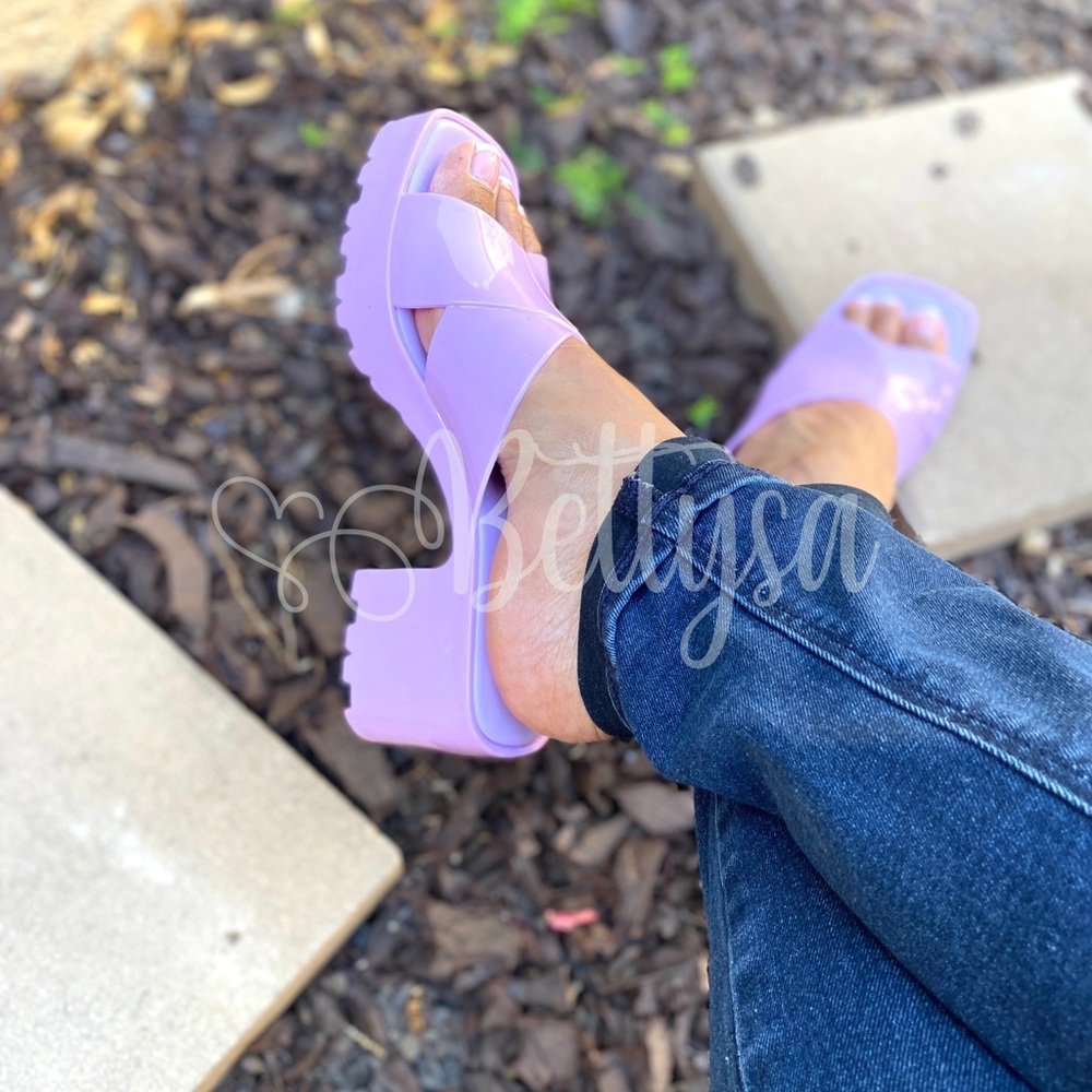 Lavanda  Chunky Heel Jelly Sandals - Picture 3 of 6